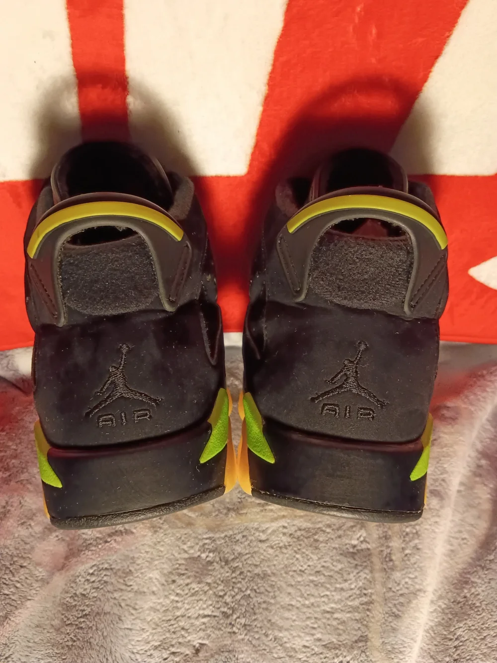 Air Jordan 6 Retro GS Electric Green 384665-003 Size 5Y / Women 6.5 No Box Clean